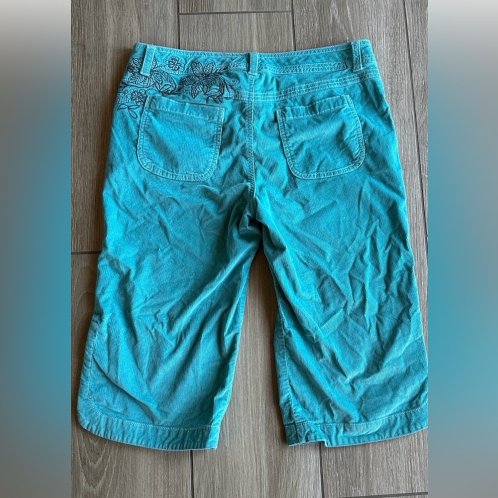 ATHLETA Vintage Seaside Corduroy Capri Shorts - Picture 2 of 12